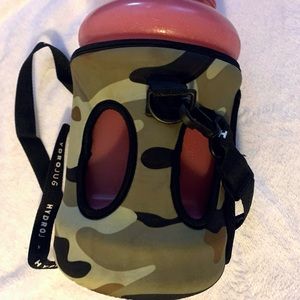 Hydrojug Blush Pink w/ Camo Sleeve